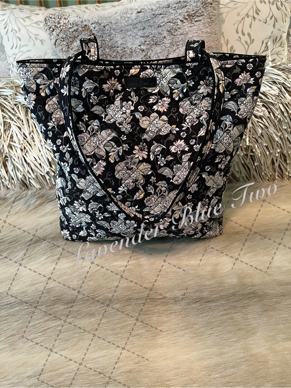 VERA BRADLEY Holland Garden 2019 Medium Snap Tote Black White Floral Lightweight